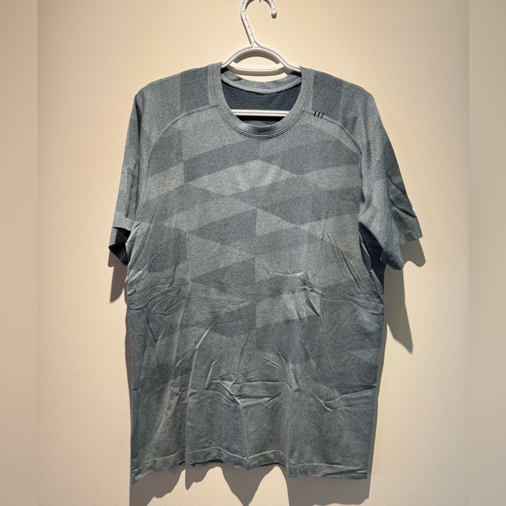 Lululemon Men’s Large Metal Vent Tech Tee